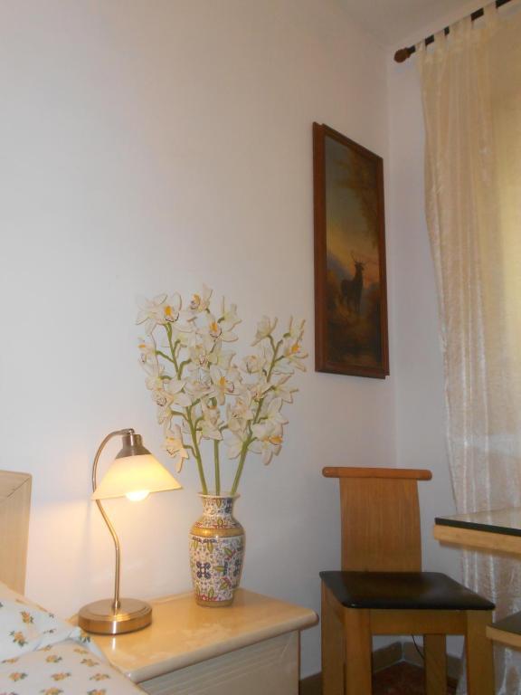 A Casa Chiecchi B&B Рим Экстерьер фото